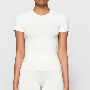 NWT SKIMS Soft Smoothing Seamless - Marble S